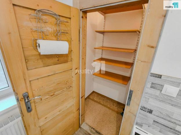 Prodej bytu 2+1, Cheb, Májová, 80 m2