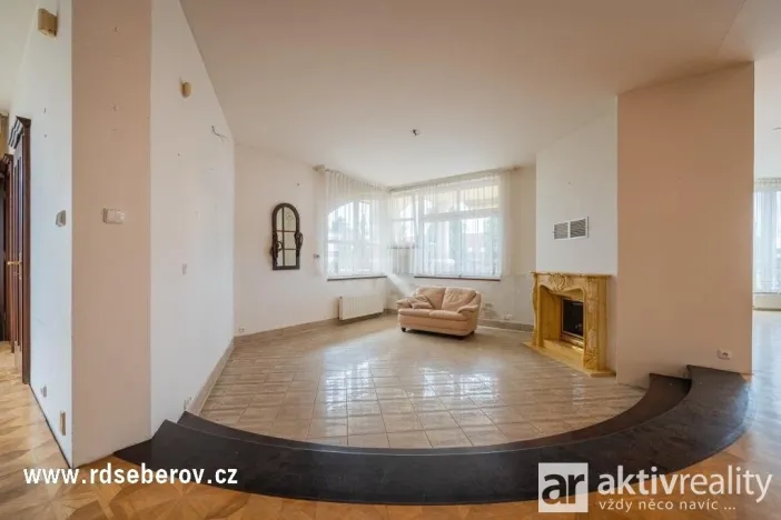 Prodej obchodního prostoru, Praha - Šeberov, K Hrnčířům, 1093 m2