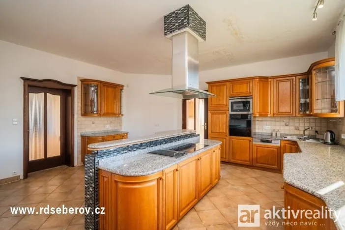 Prodej obchodního prostoru, Praha - Šeberov, K Hrnčířům, 1093 m2