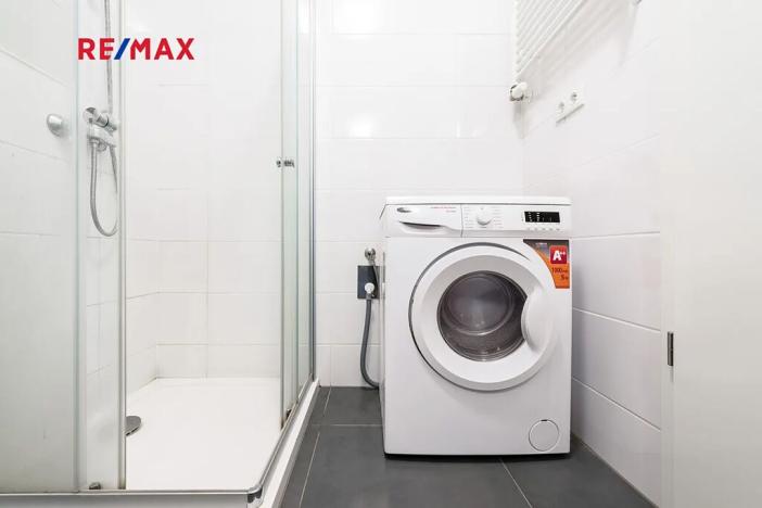 Prodej bytu 1+kk, Praha - Libeň, Novovysočanská, 27 m2