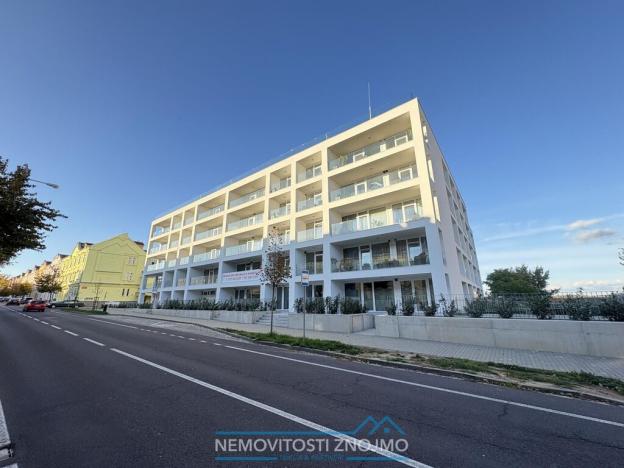 Pronájem bytu 1+kk, Znojmo, Jarošova, 35 m2
