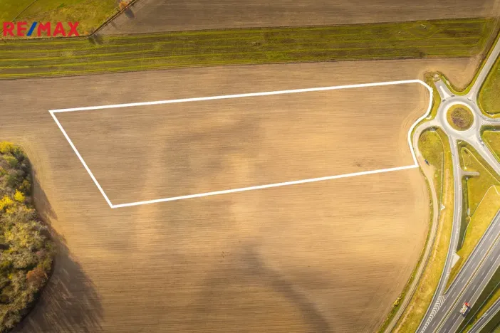 Prodej komerčního pozemku, Roudné, 37224 m2