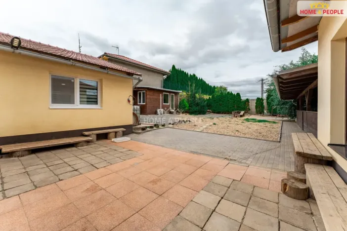 Prodej rodinného domu, Syrovice, 193 m2