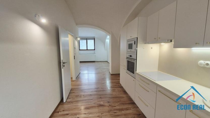 Pronájem bytu 1+kk, Brandýs nad Labem-Stará Boleslav - Stará Boleslav, Mariánské náměstí, 42 m2