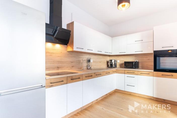 Pronájem bytu 2+kk, Praha - Karlín, Sokolova, 60 m2