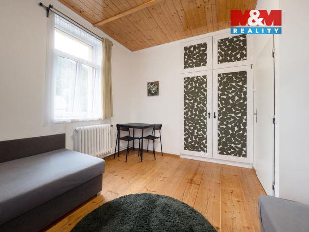 Prodej rodinného domu, Želízy, 640 m2