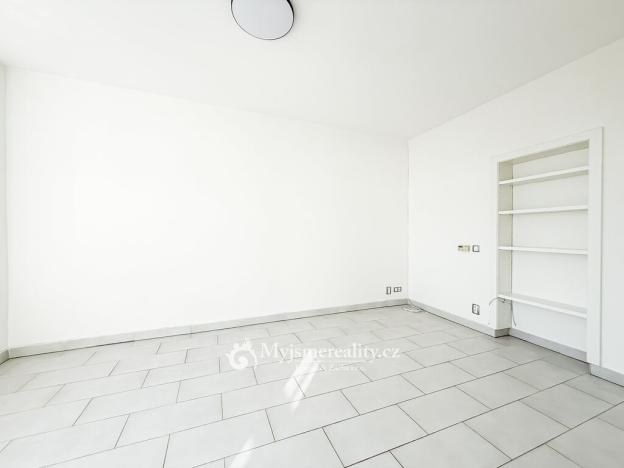 Prodej bytu 4+kk, Znojmo, U Brány, 95 m2