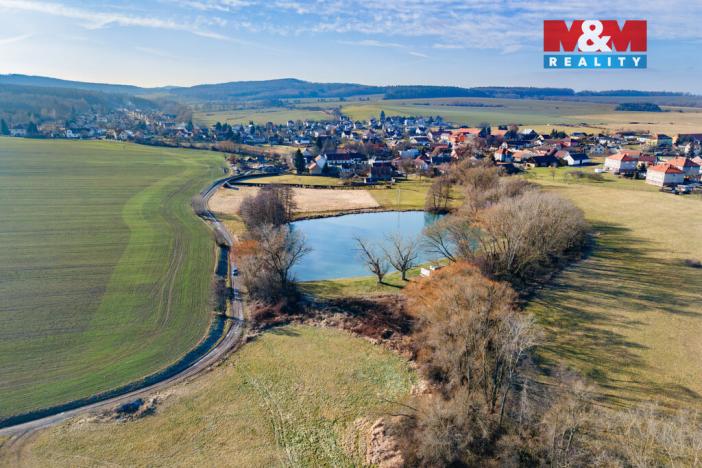 Prodej pole, Podluhy, 1679 m2