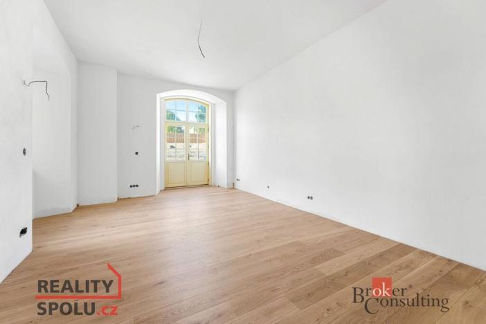 Prodej bytu 1+kk, Jince, Slavíkova, 47 m2