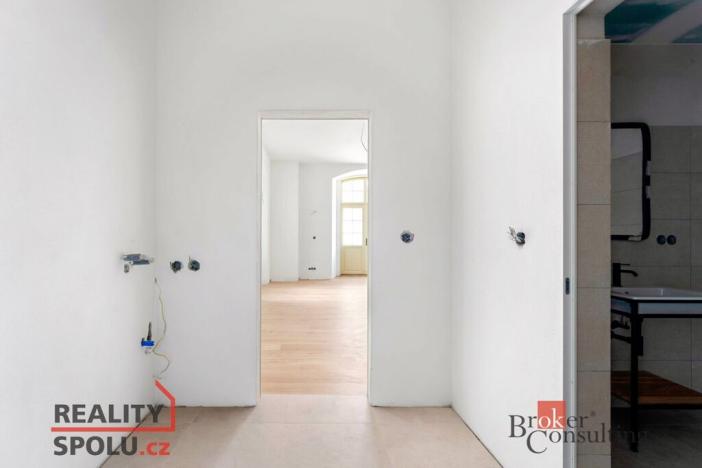 Prodej bytu 1+kk, Jince, Slavíkova, 47 m2