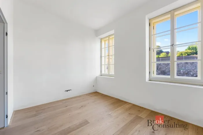 Prodej bytu 2+kk, Jince, Slavíkova, 70 m2