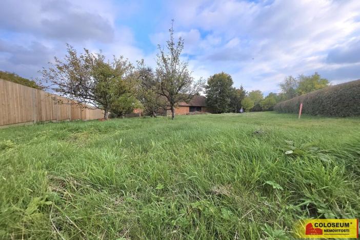 Pronájem zahrady, Lesní Hluboké, 1471 m2