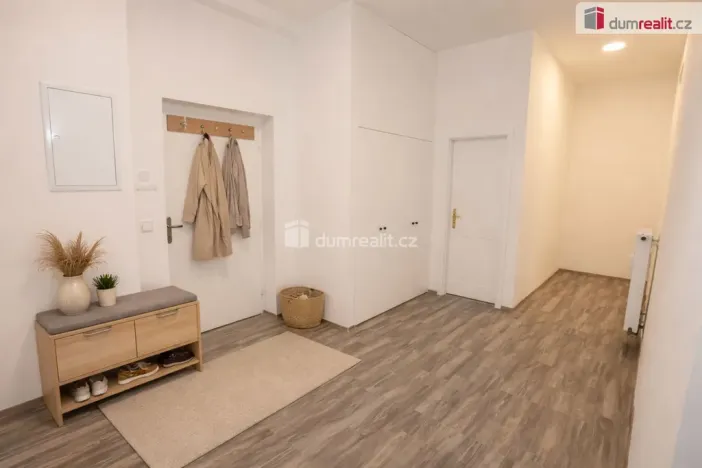 Pronájem bytu 2+kk, Praha - Nusle, Oldřichova, 60 m2