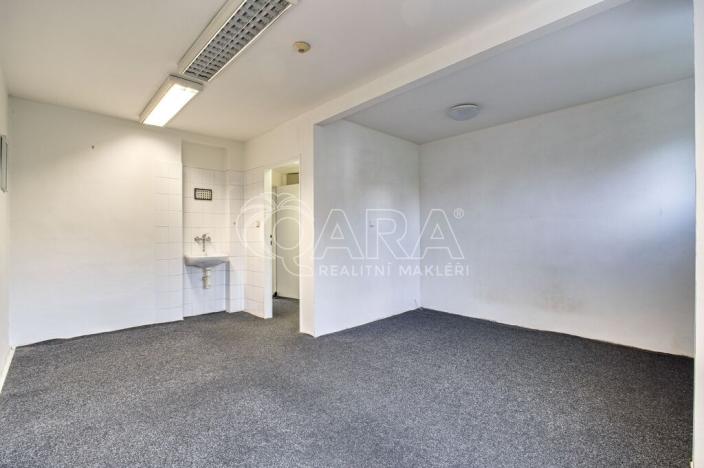 Prodej obchodního prostoru, Ostrava - Svinov, Bílovecká, 94 m2