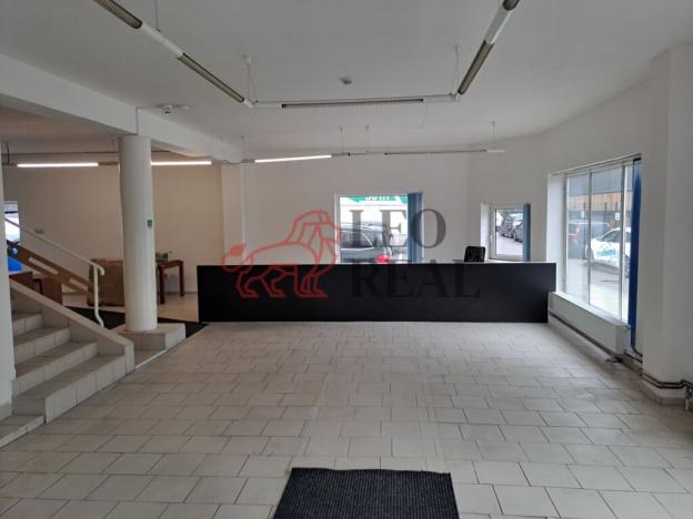 Pronájem obchodního prostoru, Praha - Hrdlořezy, Českobrodská, 300 m2