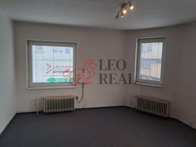 Pronájem obchodního prostoru, Praha - Hrdlořezy, Českobrodská, 300 m2