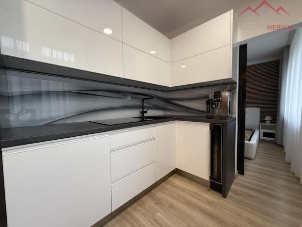 Pronájem bytu 2+1, Chomutov, Dostojevského, 55 m2