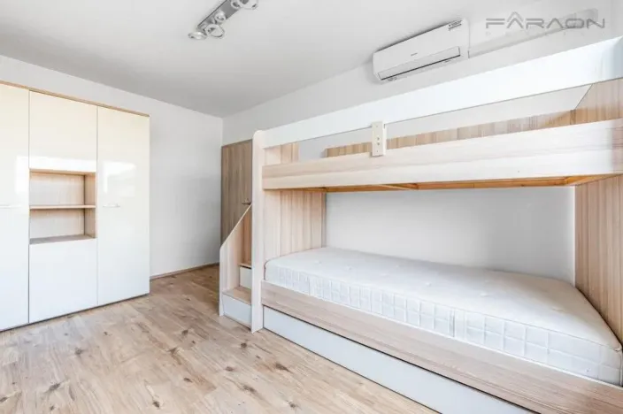 Prodej rodinného domu, Praha, Sukovská, 136 m2