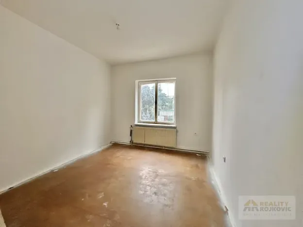 Prodej bytu 3+1, Broumov, Přadlácká, 104 m2