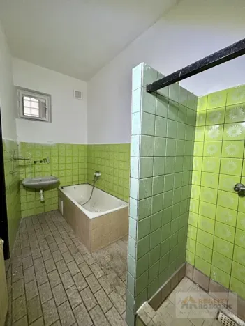 Prodej bytu 3+1, Broumov, Přadlácká, 104 m2