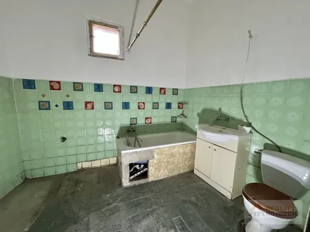 Prodej vícegeneračního domu, Broumov, Přadlácká, 315 m2