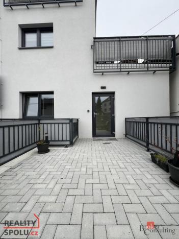 Pronájem bytu 1+kk, Ostrava - Martinov, Kamenná, 33 m2
