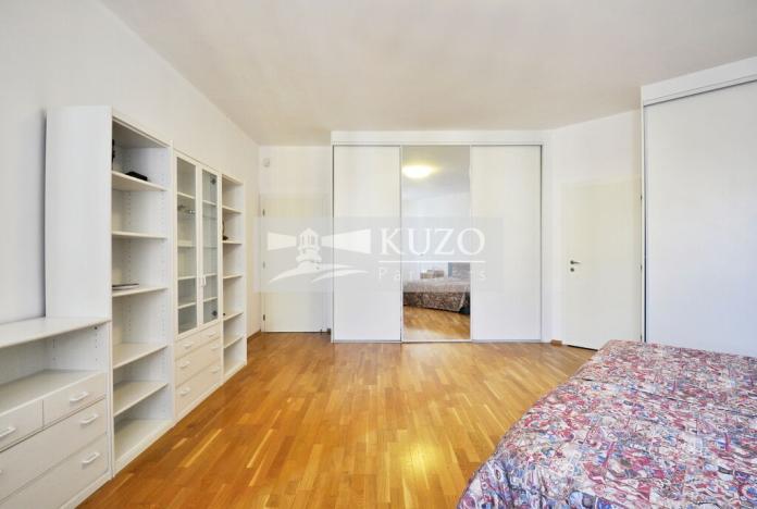Pronájem bytu 4+1, Praha, Na okraji, 130 m2
