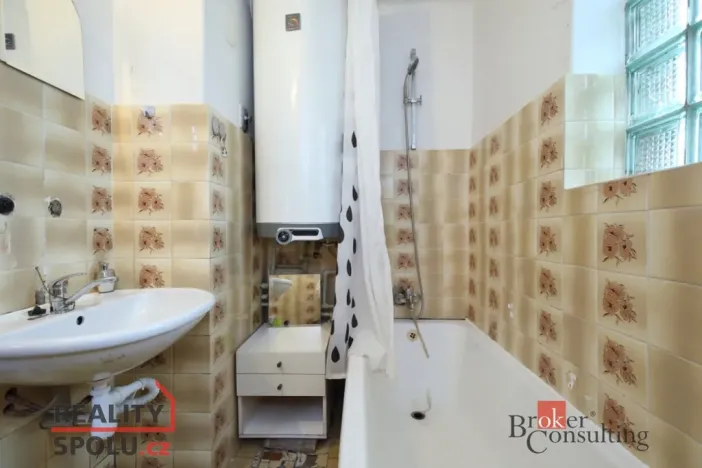 Prodej rodinného domu, Karlovice - Sedmihorky, 175 m2