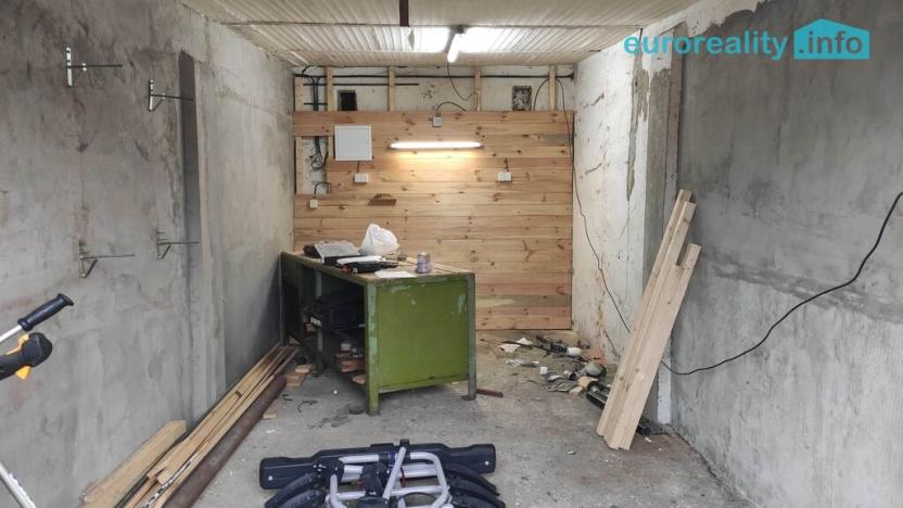 Prodej garáže, Luby, 18 m2