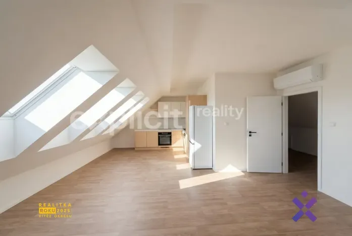 Prodej bytu 3+kk, Hostovlice, 75 m2