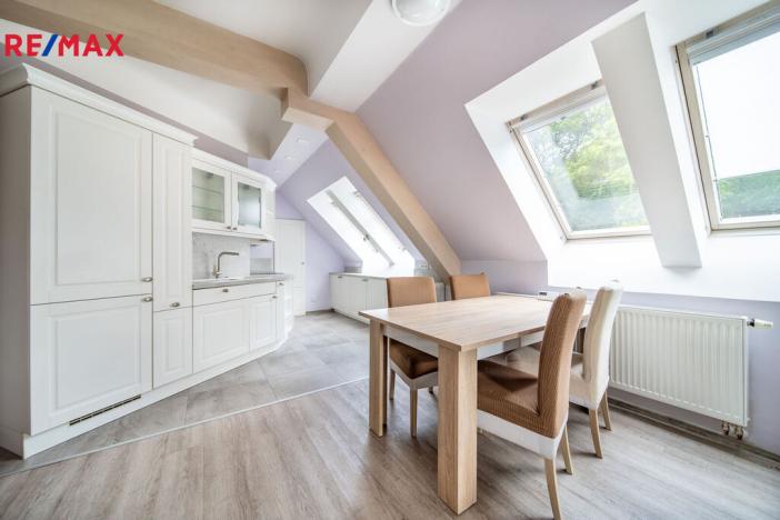 Pronájem bytu 6+kk a větší, Karlovy Vary, Na Vyhlídce, 144 m2