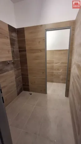 Pronájem komerční nemovitosti, Olomouc, Chválkovická, 85 m2