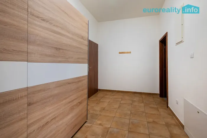 Pronájem bytu 3+kk, Luby, Revoluční, 58 m2