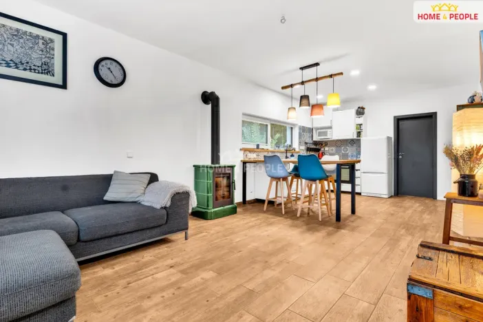 Prodej chaty, Káraný, B. Němcové, 58 m2