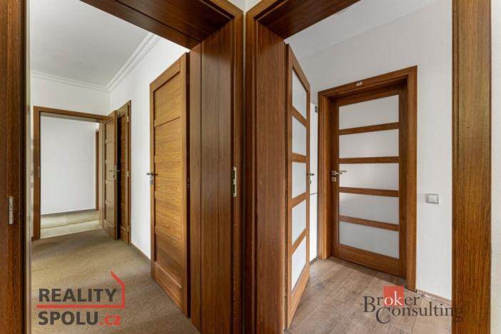 Prodej rodinného domu, Kamenice - Všedobrovice, Vnitřní, 298 m2