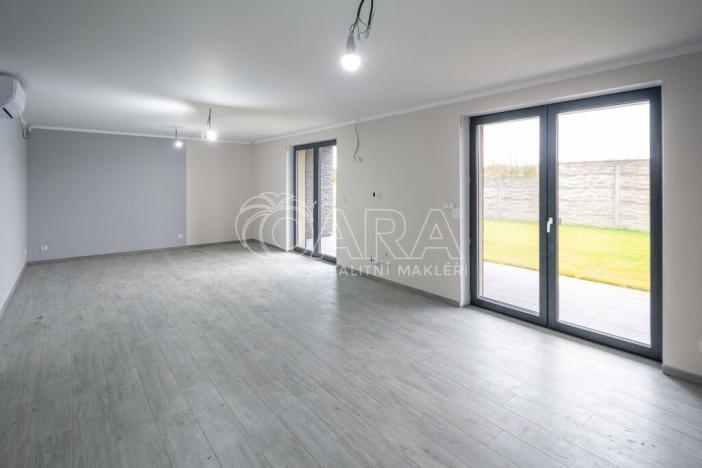 Prodej rodinného domu, Obříství, 107 m2