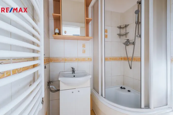 Pronájem bytu 1+1, Praha - Holešovice, Letohradská, 40 m2