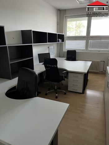 Pronájem restaurace, Frýdek-Místek, Pionýrů, 2690 m2