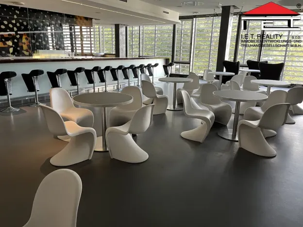 Pronájem restaurace, Frýdek-Místek, Pionýrů, 2690 m2