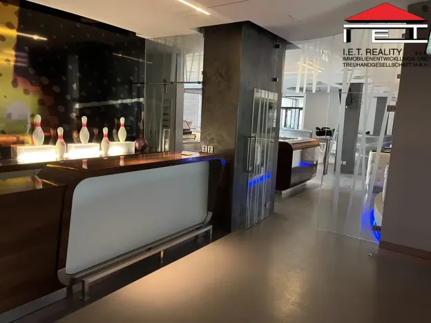 Pronájem restaurace, Frýdek-Místek, Pionýrů, 2690 m2