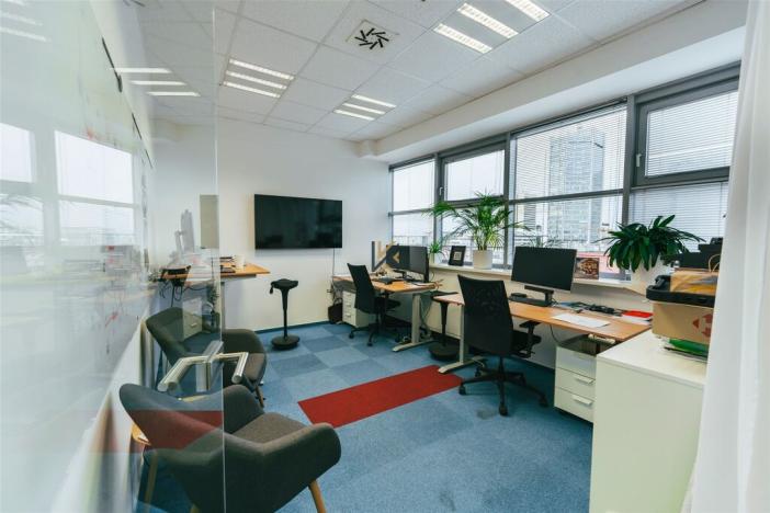 Pronájem kanceláře, Praha - Nusle, Doudlebská, 303 m2