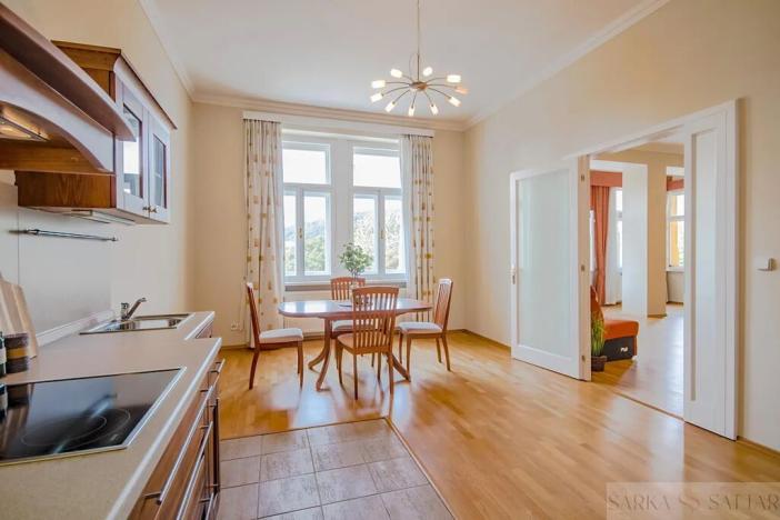 Prodej bytu 3+1, Praha - Nové Město, Masarykovo nábřeží, 130 m2