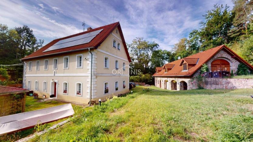 Prodej vícegeneračního domu, Okounov - Oslovice, 600 m2