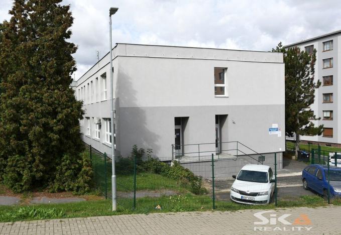 Pronájem komerční nemovitosti, Louny, Kosmonautů, 143 m2