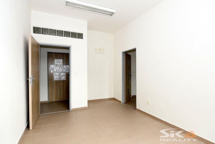 Pronájem komerční nemovitosti, Louny, Kosmonautů, 143 m2