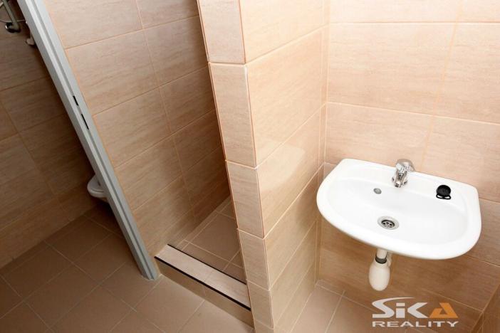 Pronájem komerční nemovitosti, Louny, Kosmonautů, 143 m2