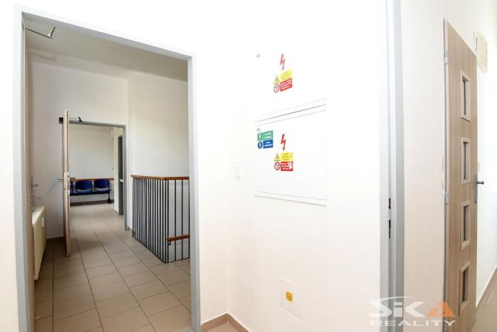 Pronájem komerční nemovitosti, Louny, Kosmonautů, 143 m2