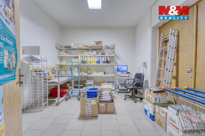 Pronájem obchodního prostoru, Bor, náměstí Republiky, 156 m2