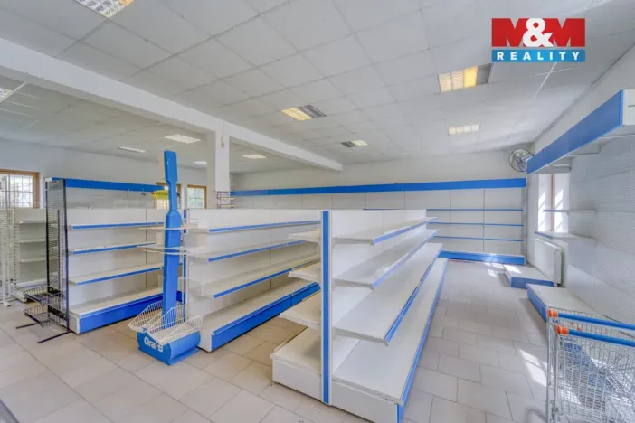 Pronájem obchodního prostoru, Bor, náměstí Republiky, 156 m2