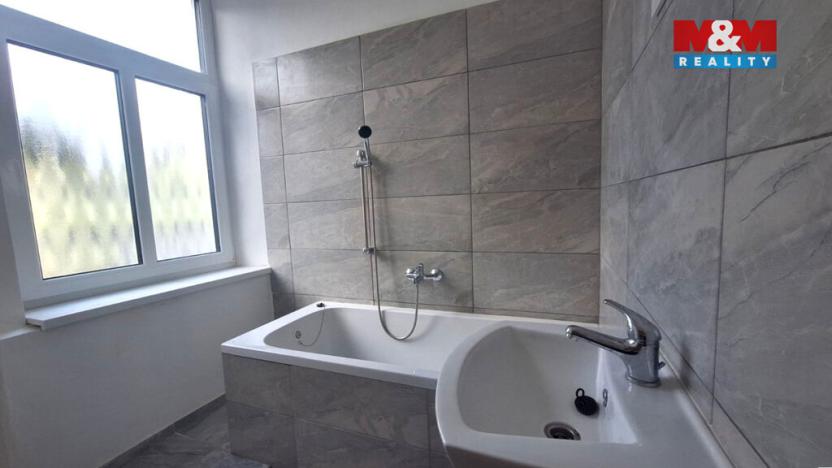 Pronájem bytu 4+1, Nový Bor, Sklářská, 100 m2